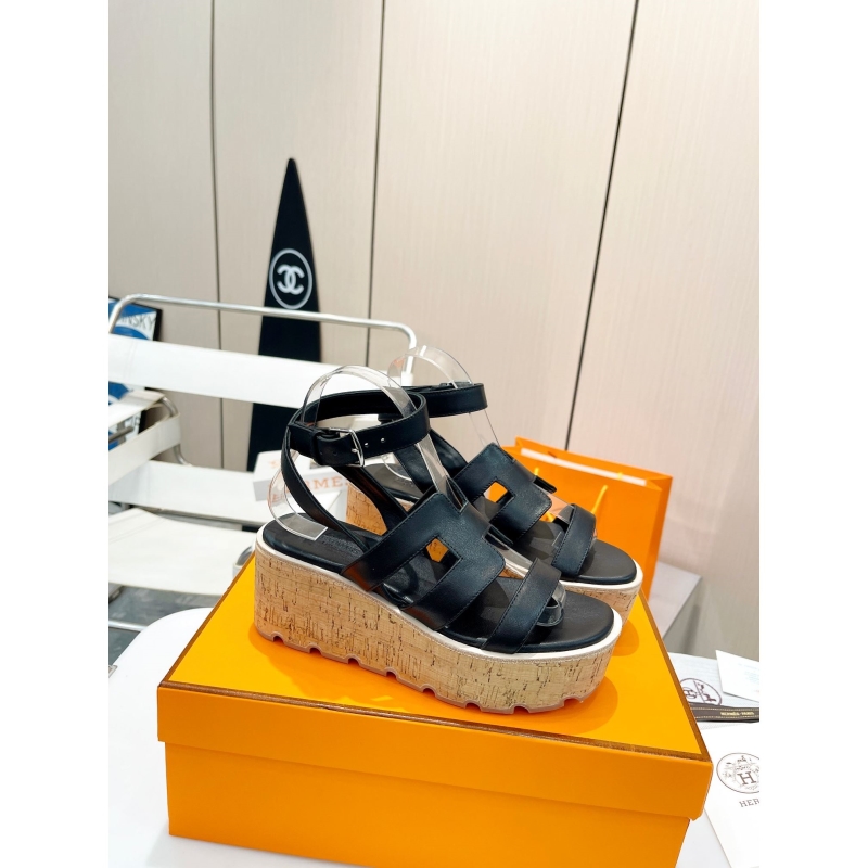 H**mes sandals